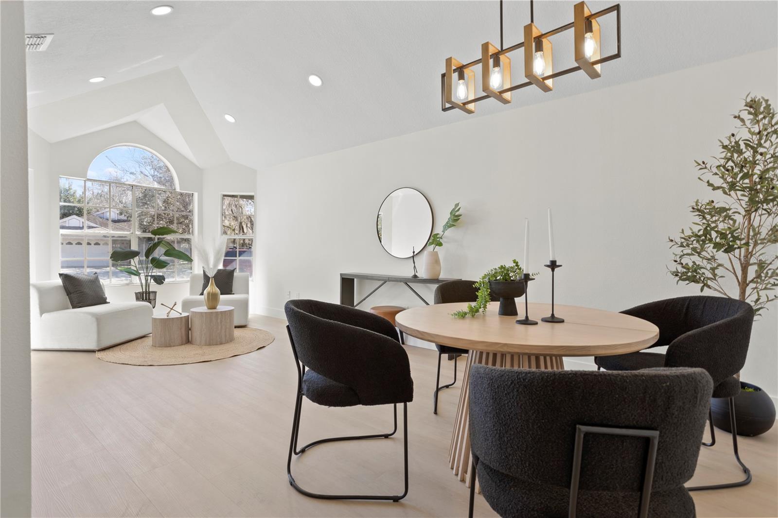 Image 5 of 38 For 416 Macgregor Road