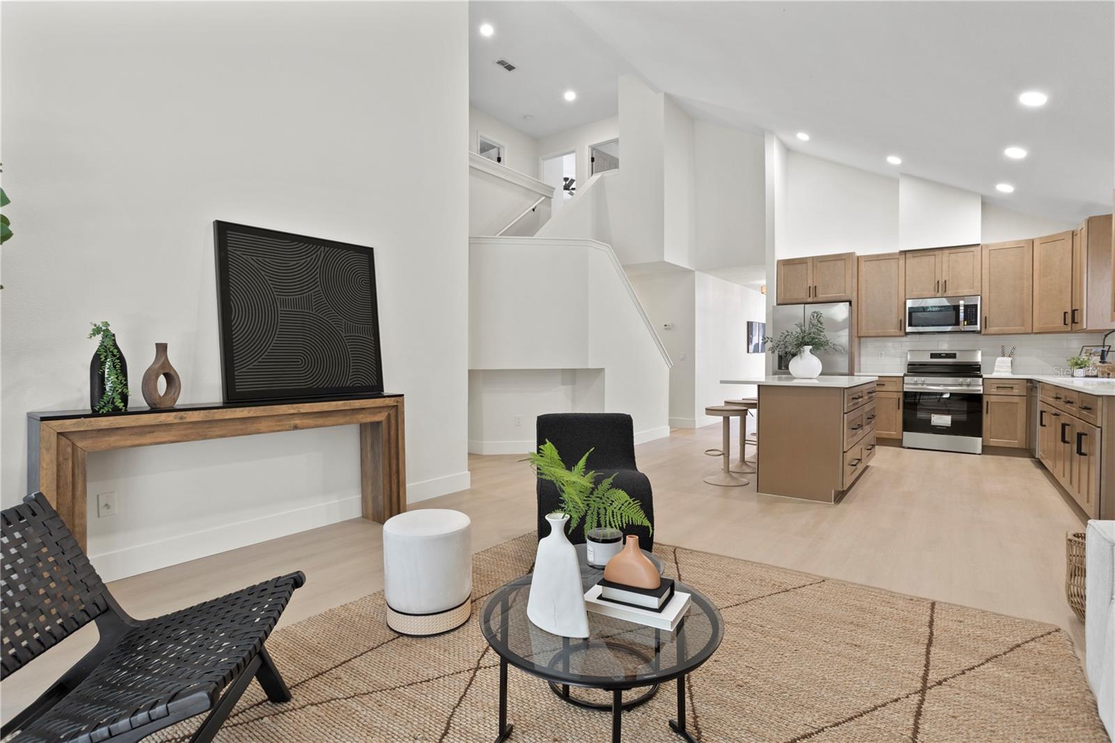 Image 9 of 38 For 416 Macgregor Road