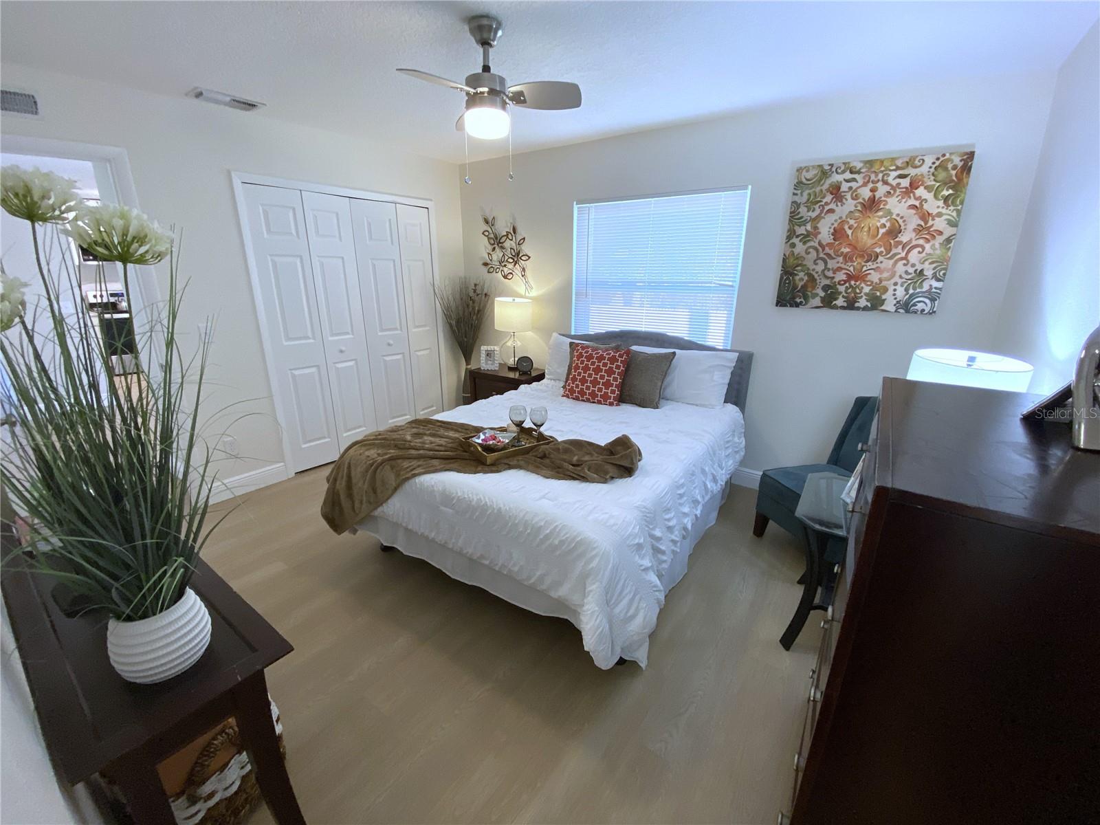 Listing photo id 0 for 2635 Kerwood Circle