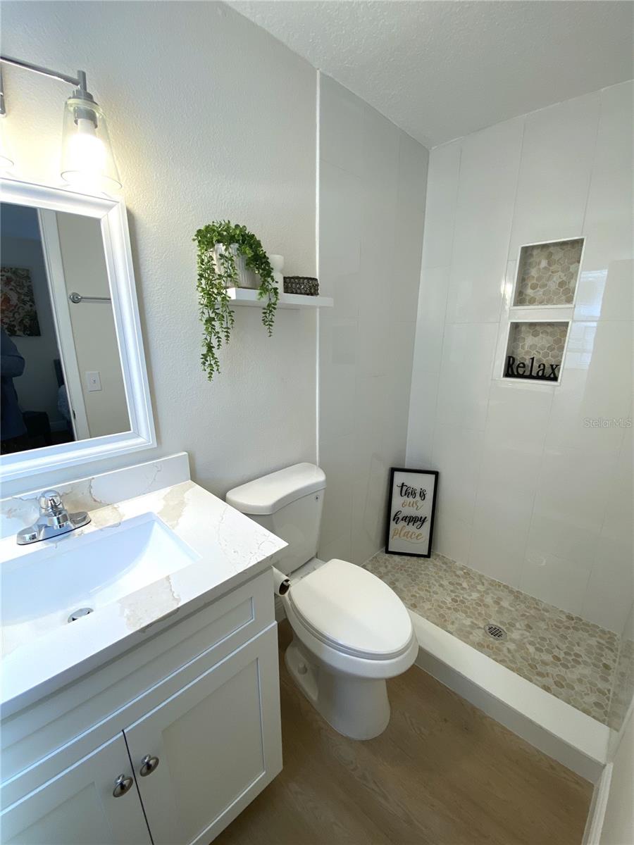 Listing photo id 1 for 2635 Kerwood Circle