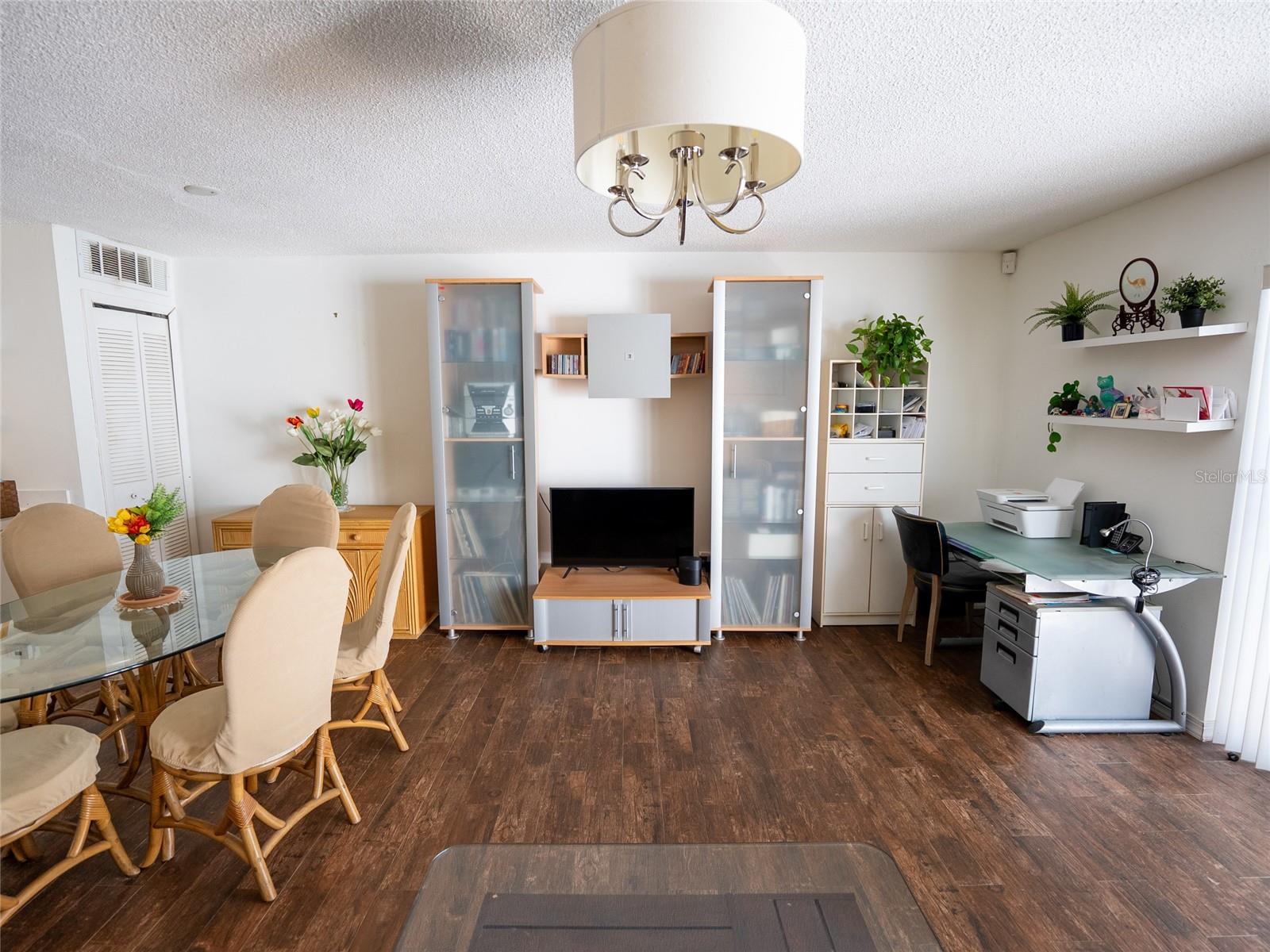 Image 10 of 33 For 4829 Walden Circle 7