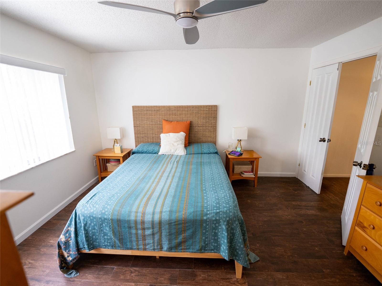 Image 22 of 33 For 4829 Walden Circle 7