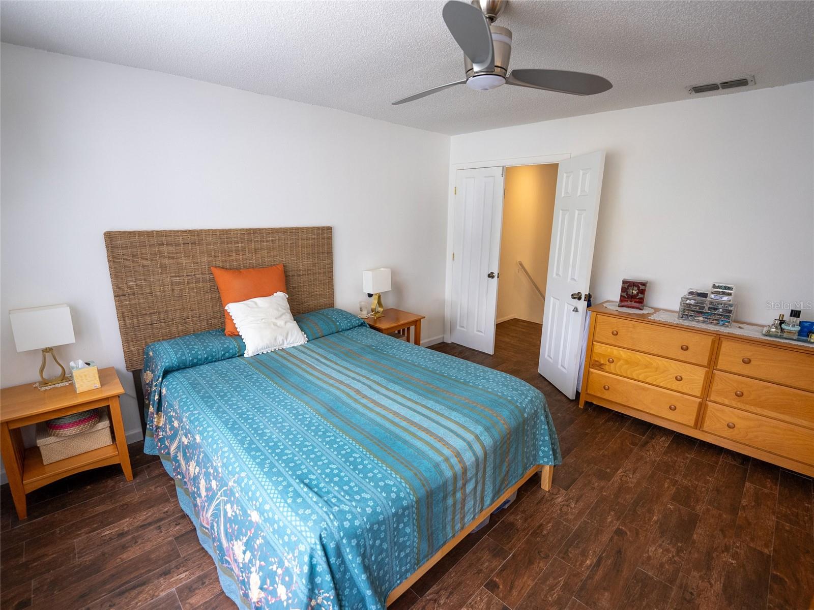 Image 23 of 33 For 4829 Walden Circle 7