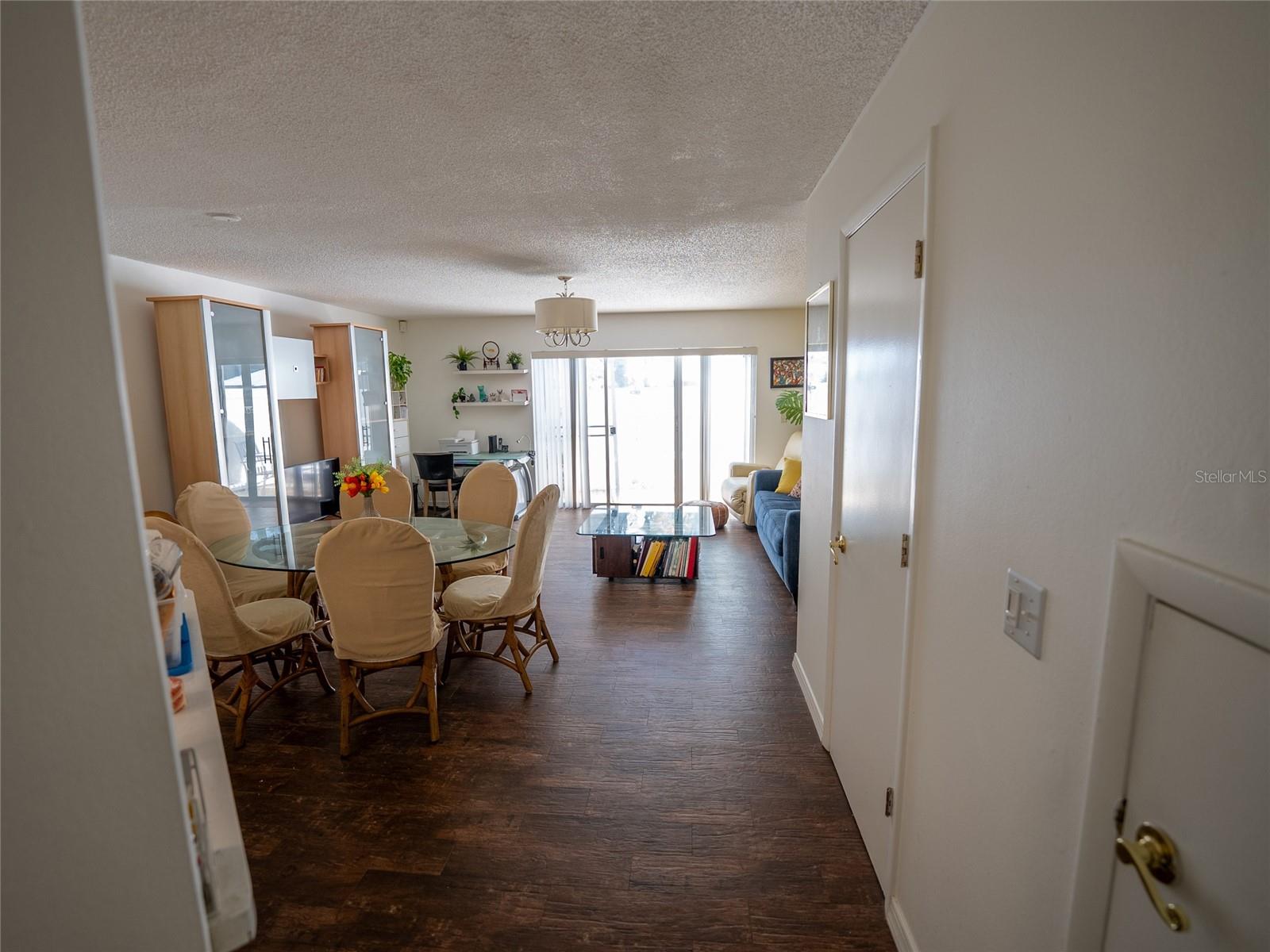 Image 6 of 33 For 4829 Walden Circle 7