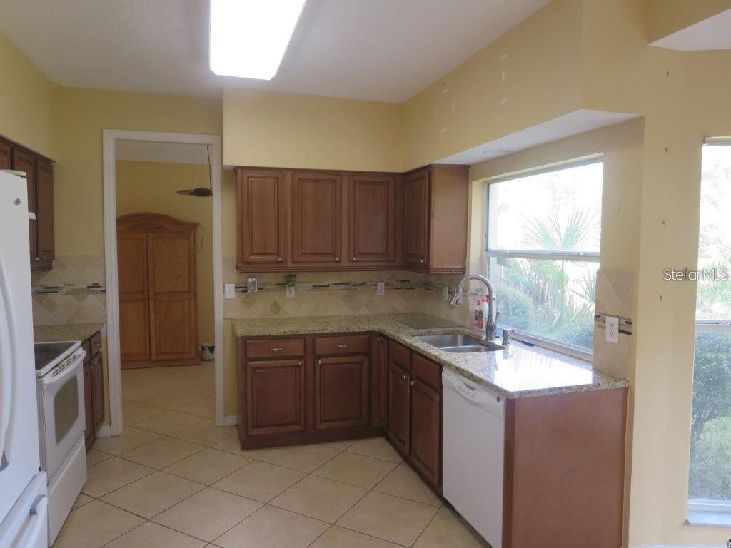 Image 9 of 28 For 3537 Moss Pointe Place