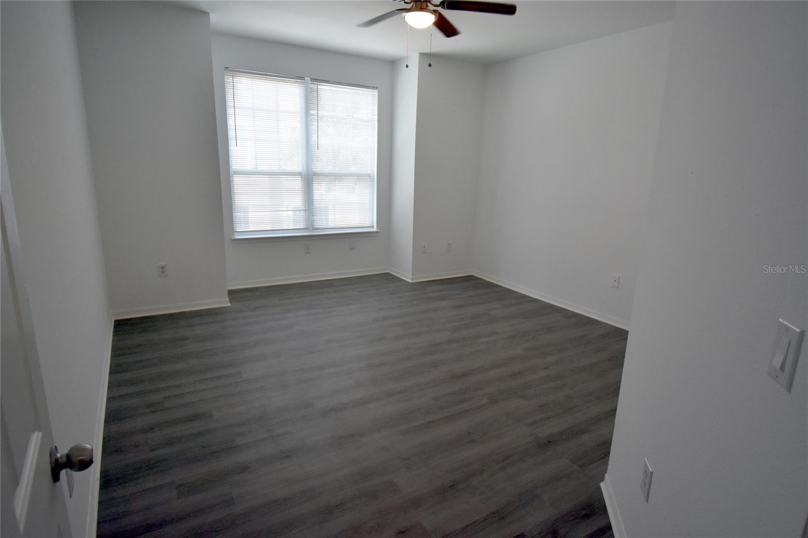 Image 7 of 21 For 2000 Erving Circle 208