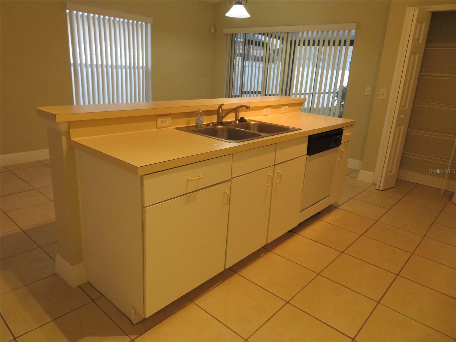 Image 10 of 17 For 325 Sonja Circle