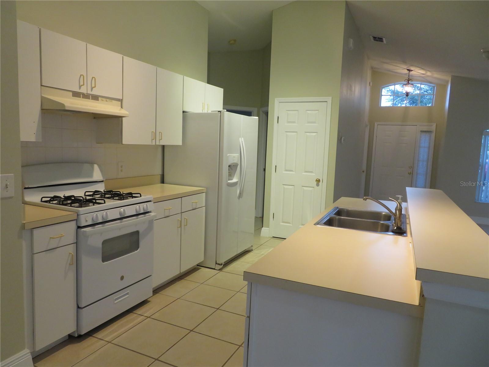 Image 7 of 17 For 325 Sonja Circle