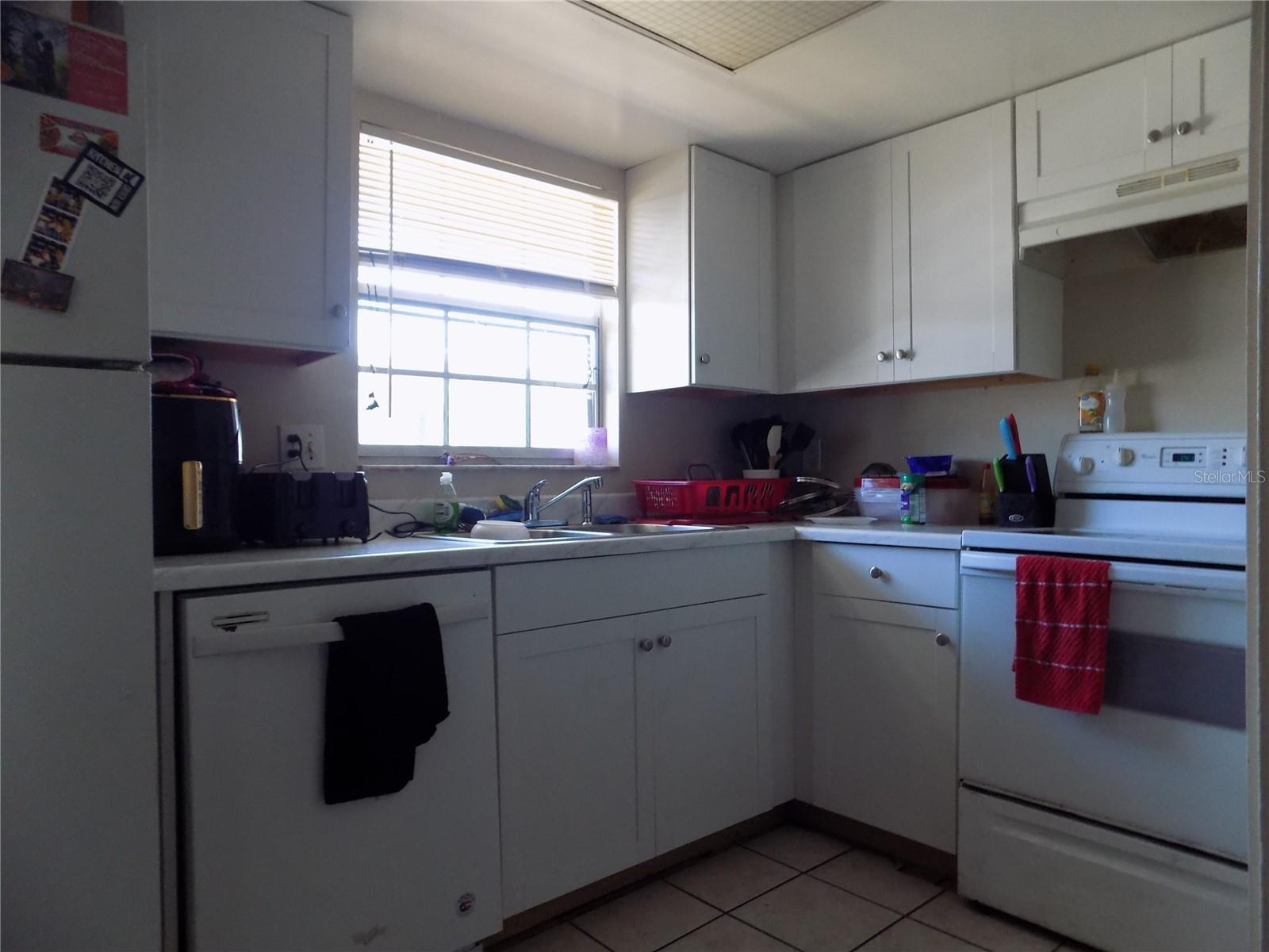 Image 3 of 11 For 1000 Semoran Boulevard 512