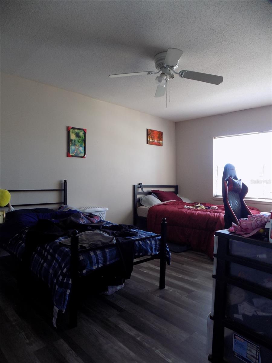 Image 7 of 11 For 1000 Semoran Boulevard 512