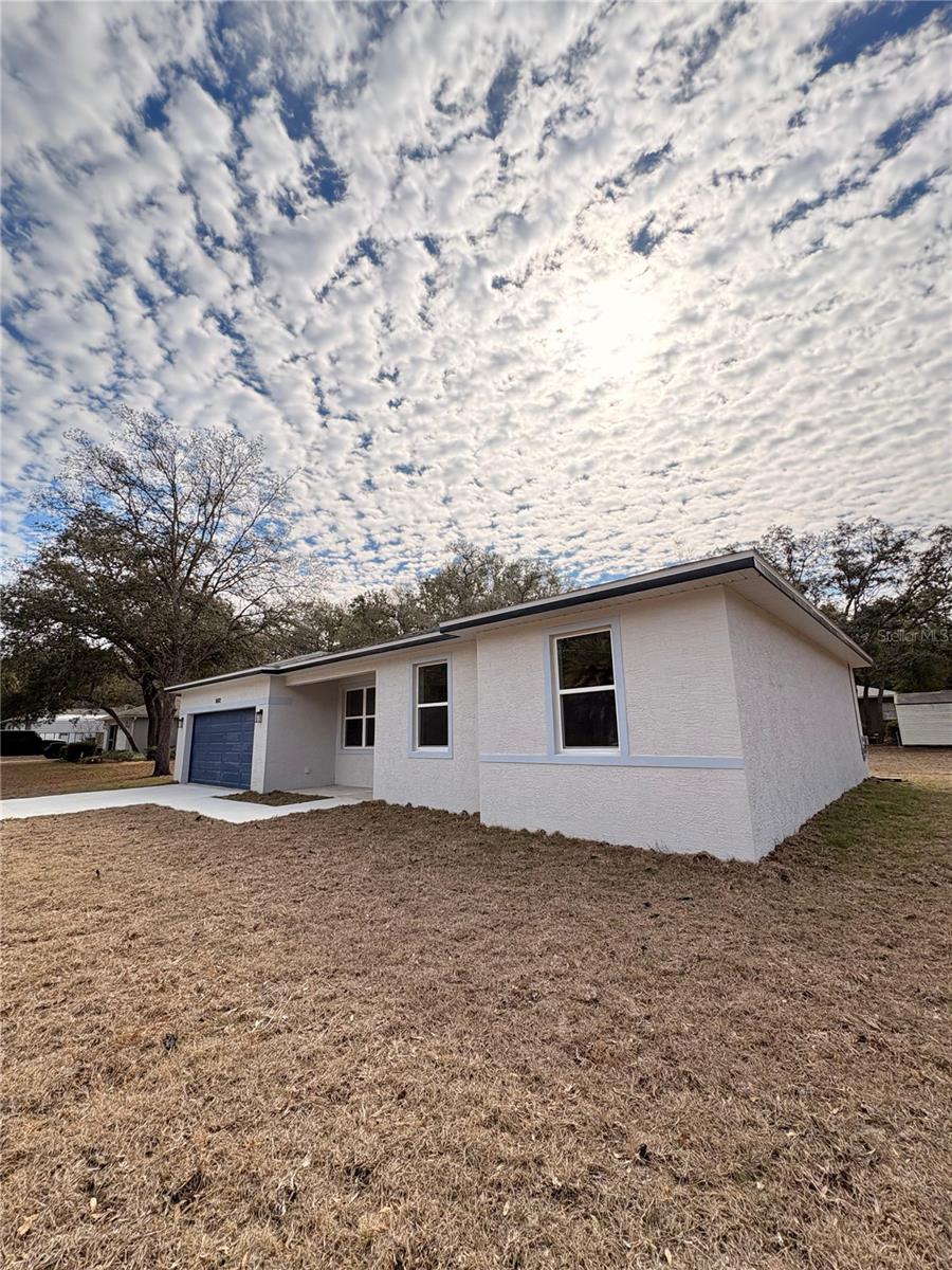 Image 2 of 19 For 2018 Magenta Drive