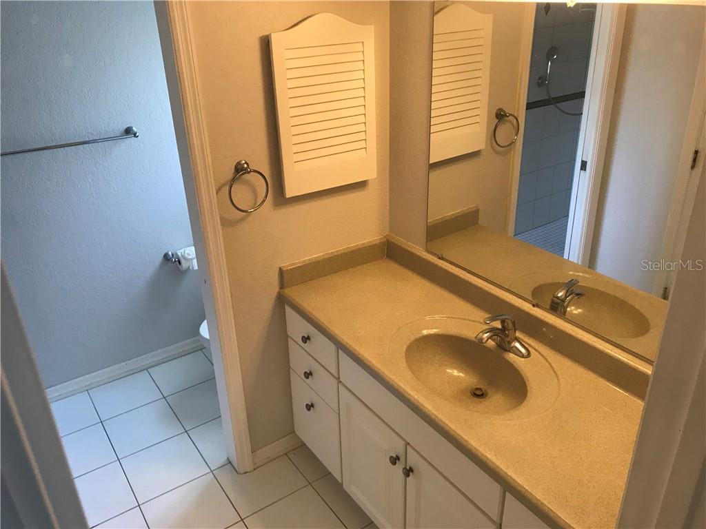 Image 14 of 20 For 852 Woodside Road