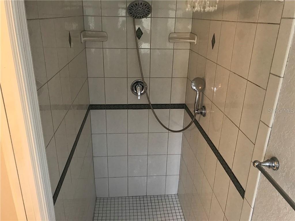 Image 15 of 20 For 852 Woodside Road