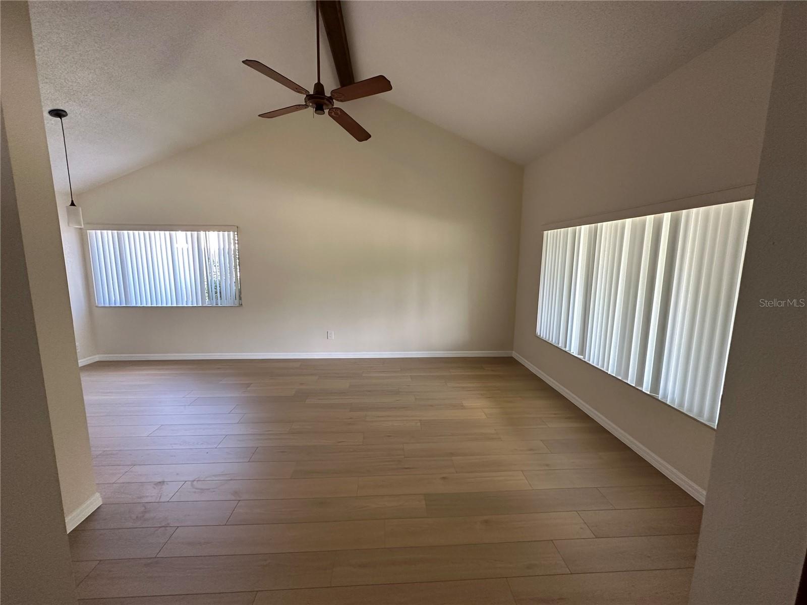 Image 2 of 20 For 852 Woodside Road