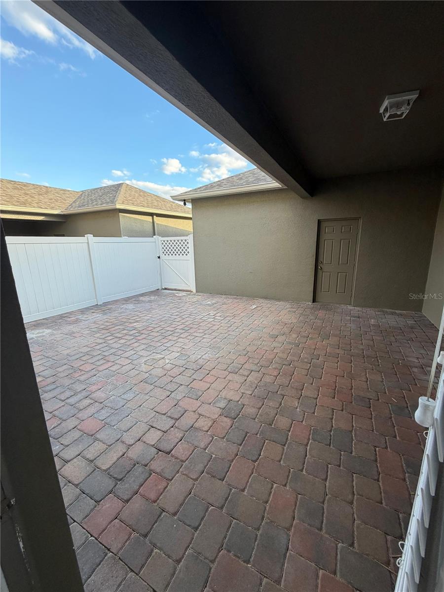 Image 11 of 12 For 12850 Strode Lane