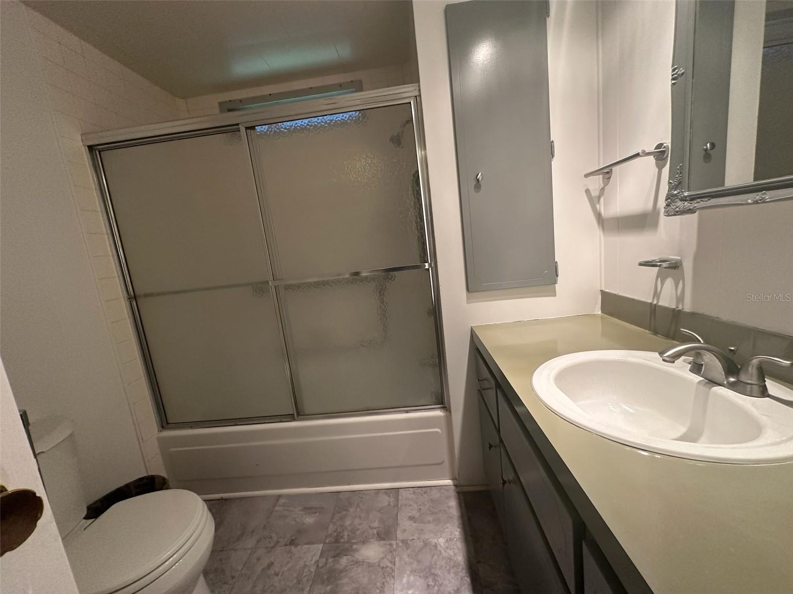 Image 9 of 22 For 603 Club Boulevard