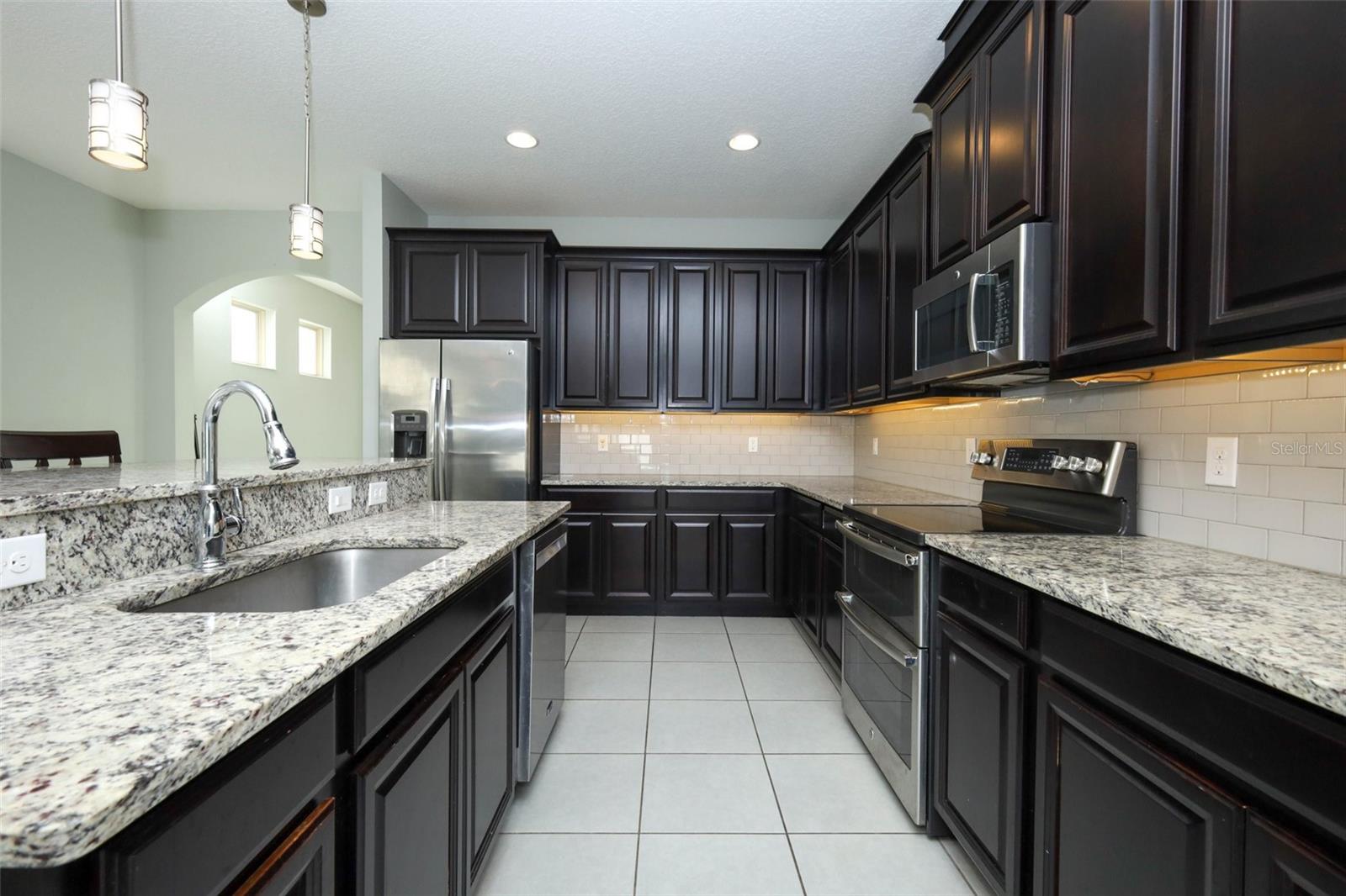 Image 10 of 21 For 4043 Lake Bosse View Drive