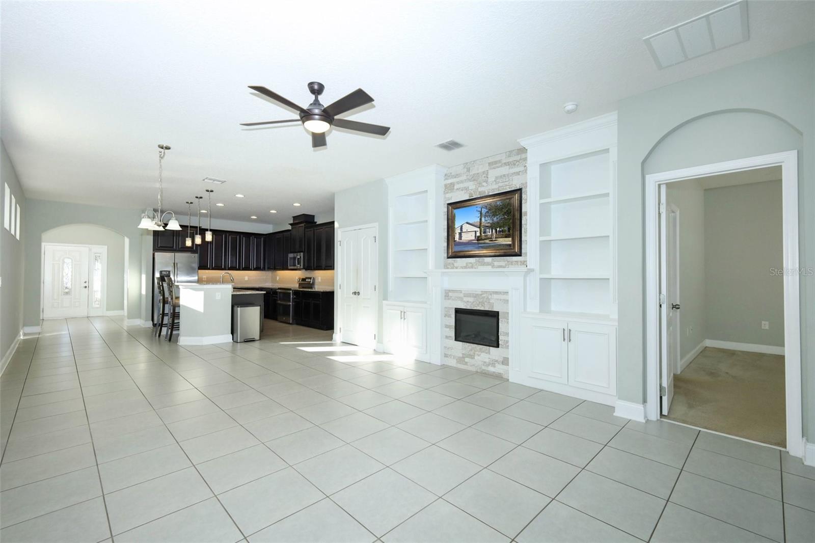 Image 14 of 21 For 4043 Lake Bosse View Drive