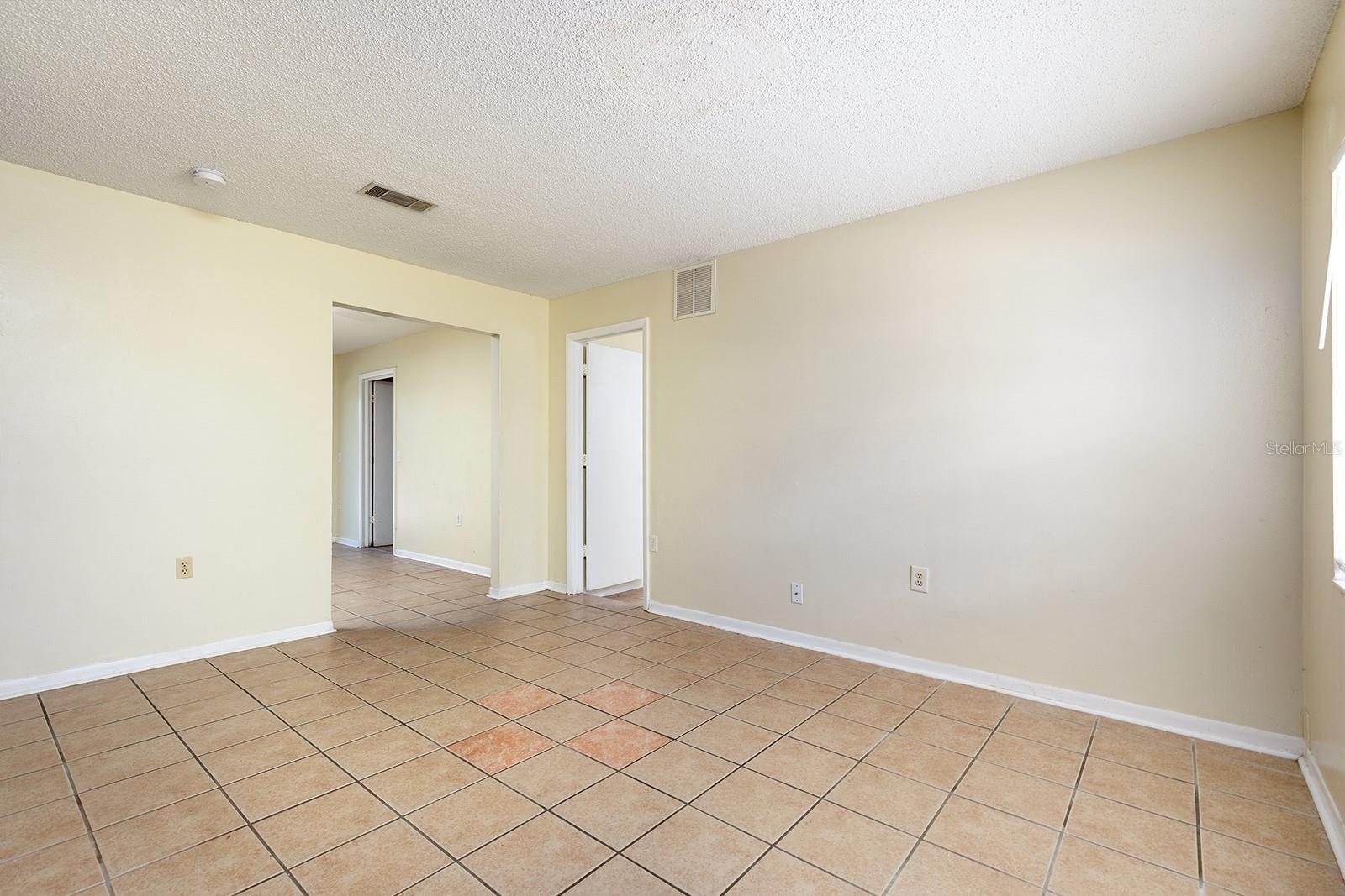 Image 4 of 17 For 1602 Starfire Lane