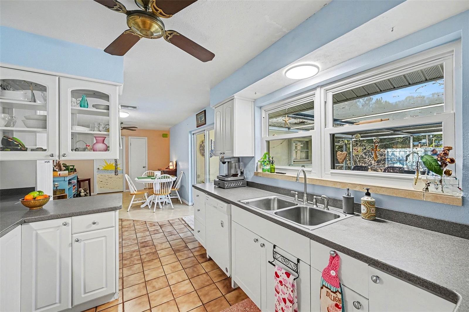 Image 10 of 25 For 108 River Heights Drive