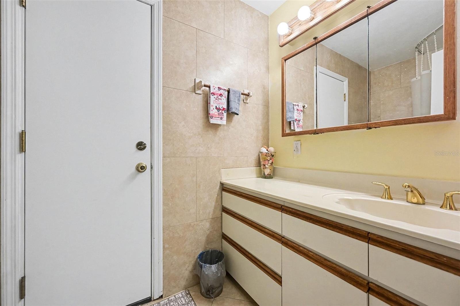 Image 13 of 25 For 108 River Heights Drive