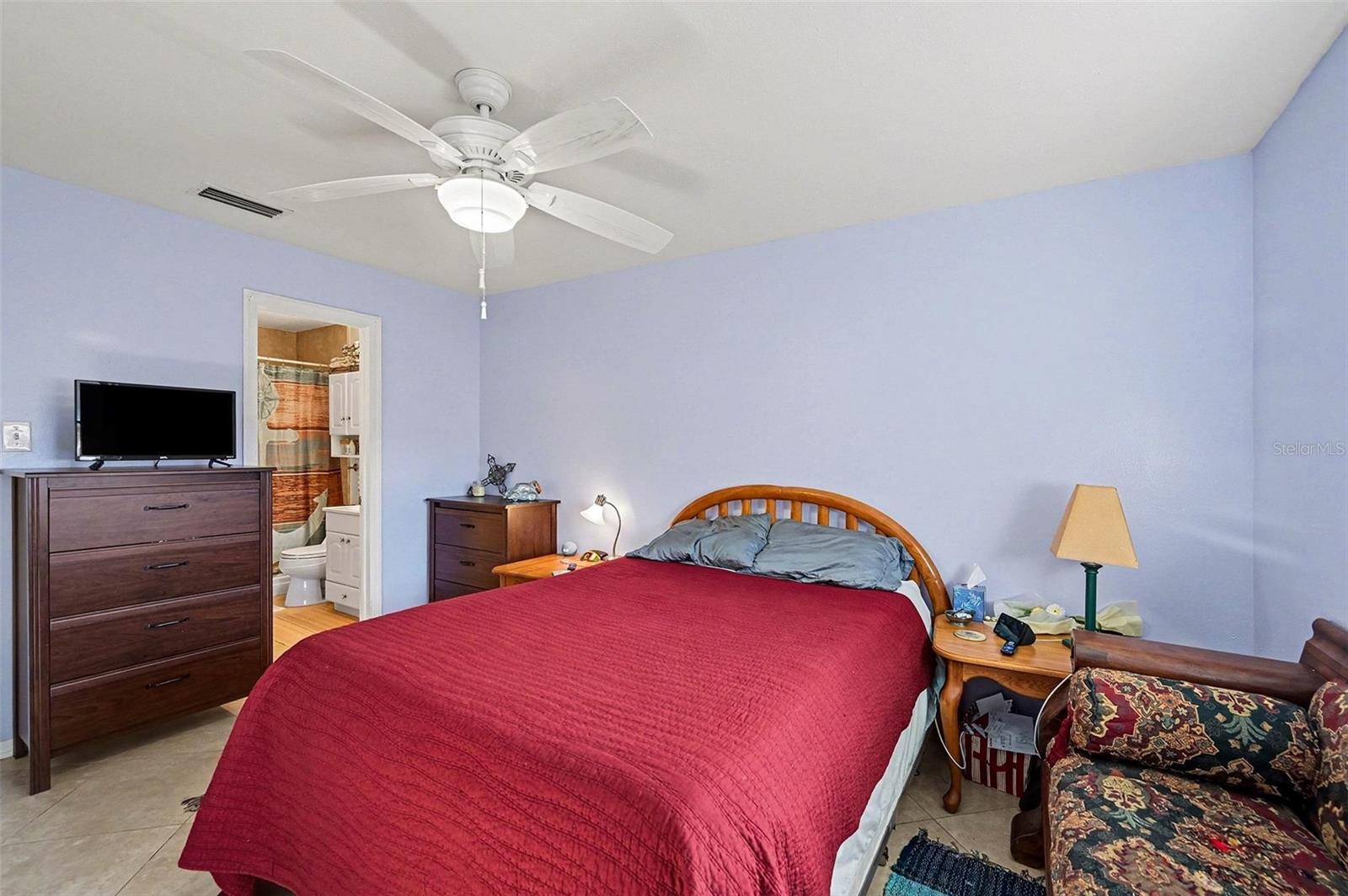 Image 15 of 25 For 108 River Heights Drive