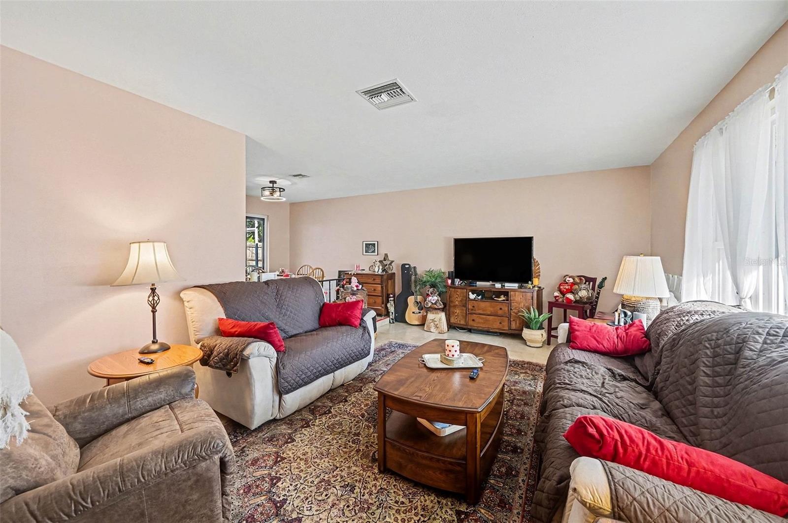 Image 5 of 25 For 108 River Heights Drive