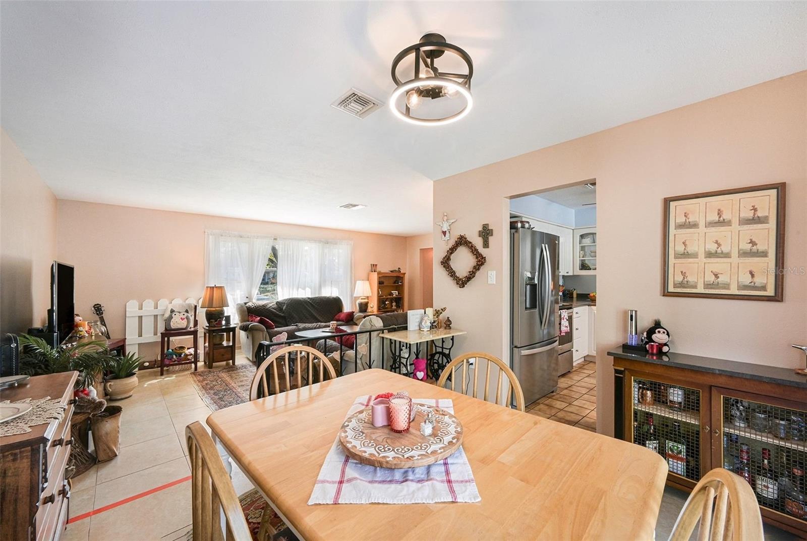 Image 7 of 25 For 108 River Heights Drive