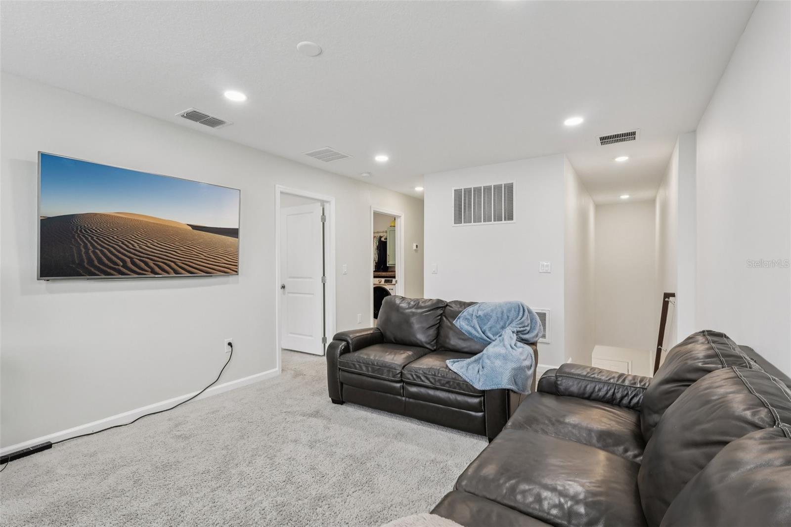 Image 12 of 23 For 2270 Hemingway Circle