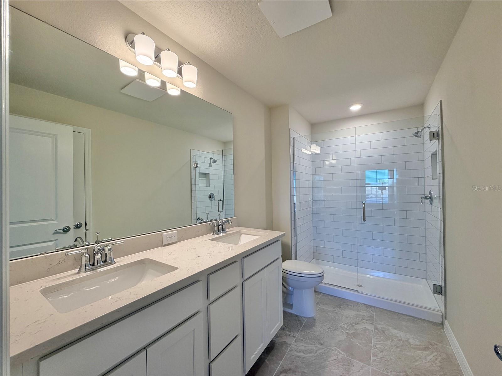 Image 23 of 27 For 16262 Bright Leaf Road