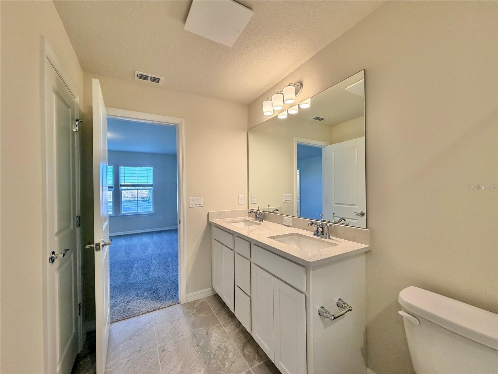 Image 24 of 27 For 16262 Bright Leaf Road