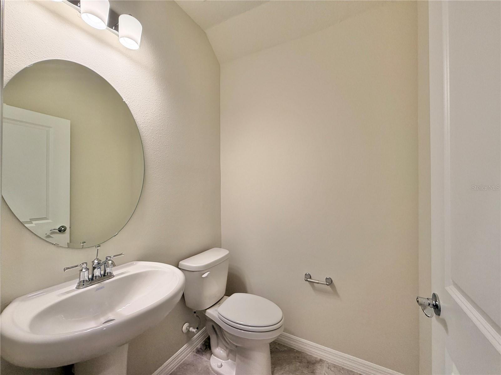 Image 8 of 27 For 16262 Bright Leaf Road