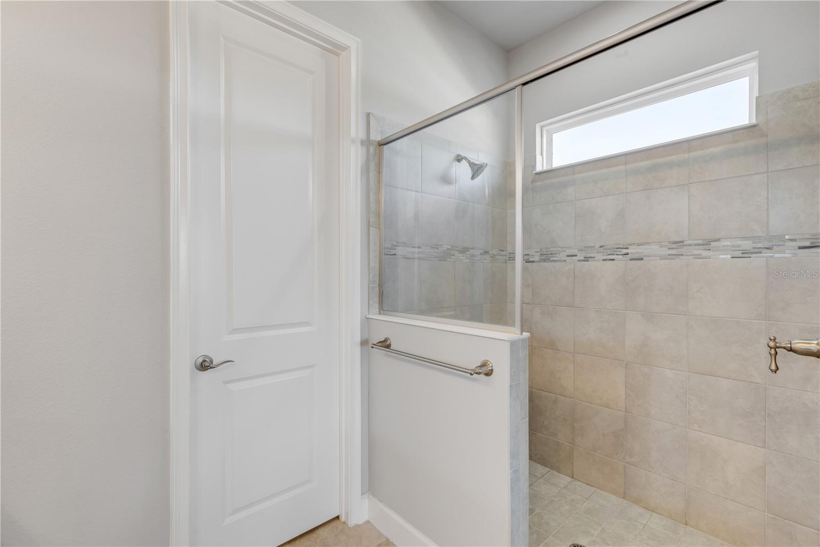 Image 14 of 33 For 246 Azure Mist Way