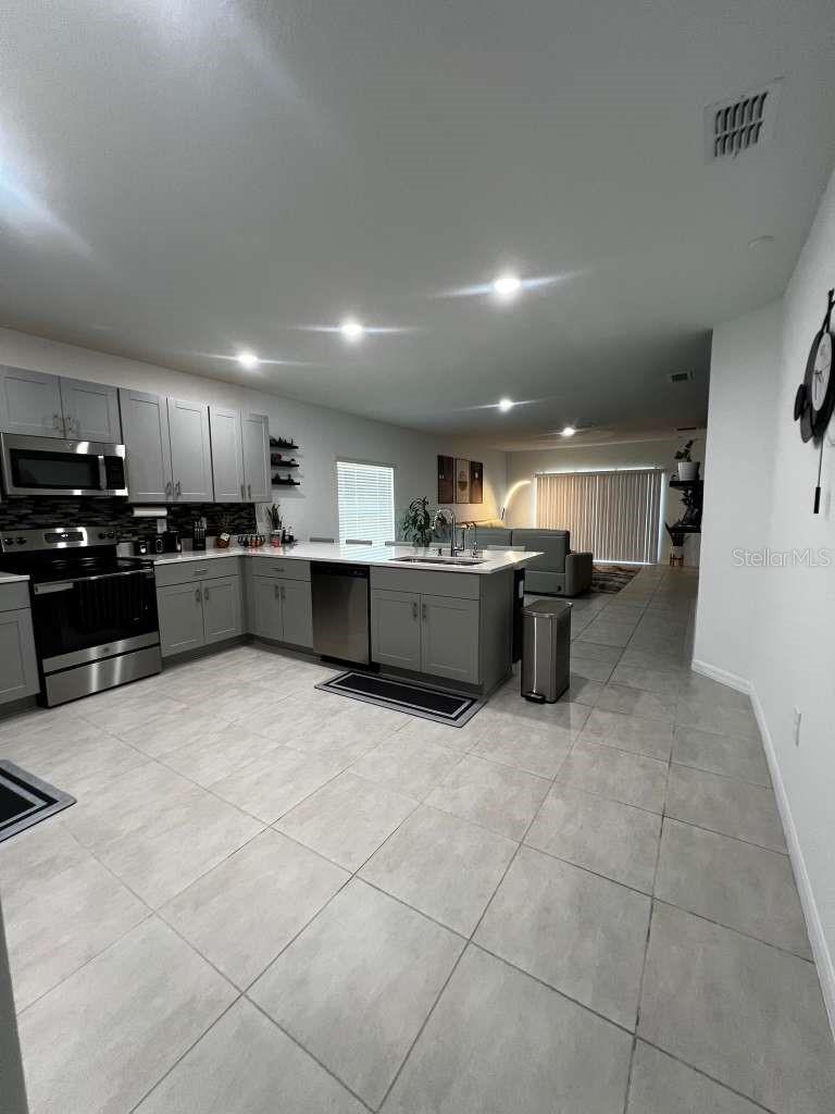 Image 6 of 20 For 205 Acorn Road