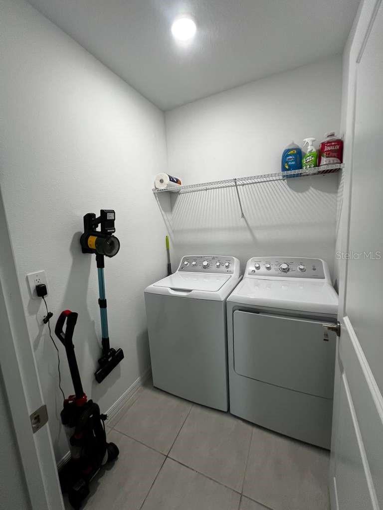 Image 7 of 20 For 205 Acorn Road