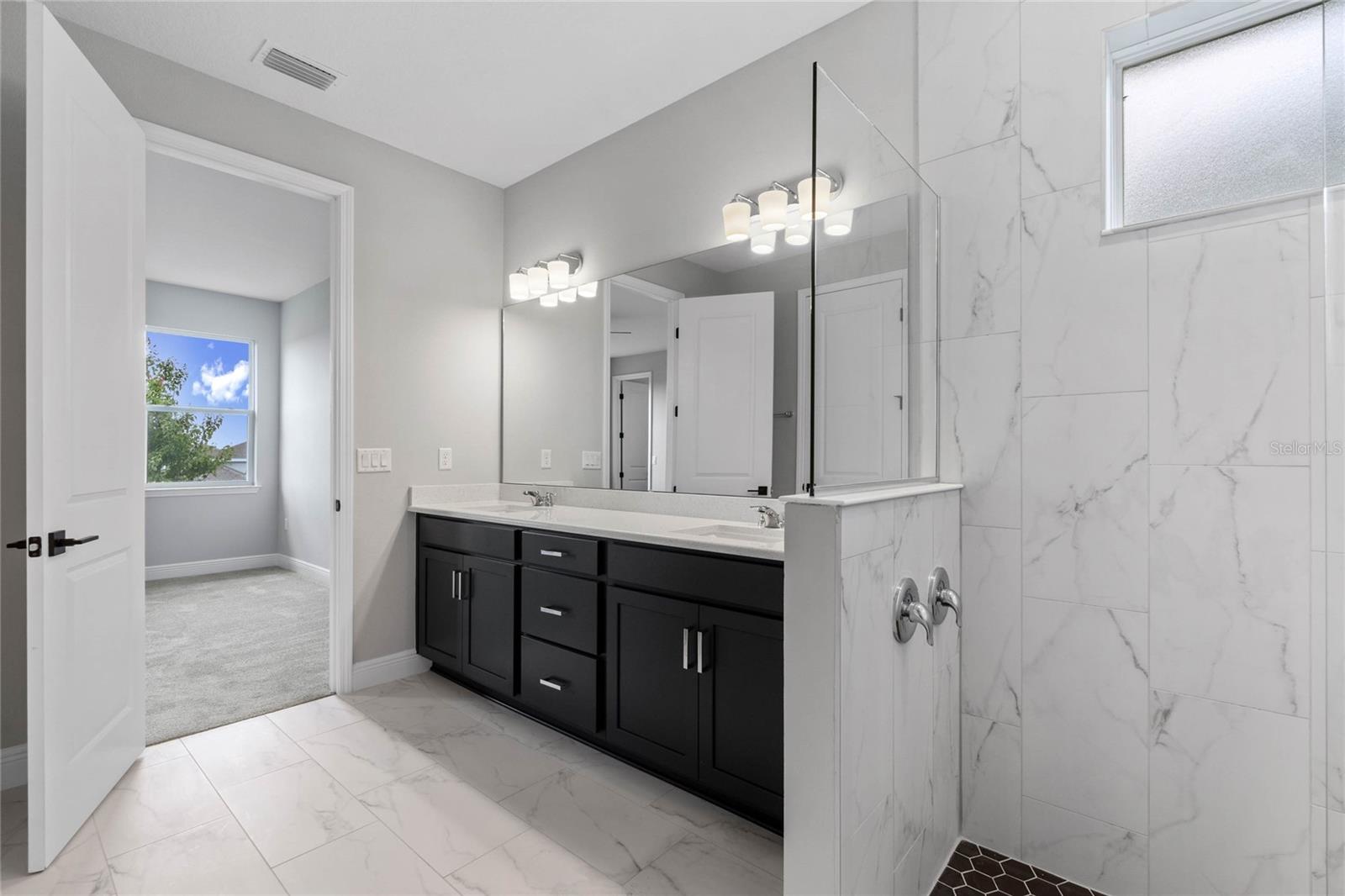 Image 33 of 36 For 2112 Keystone Pass