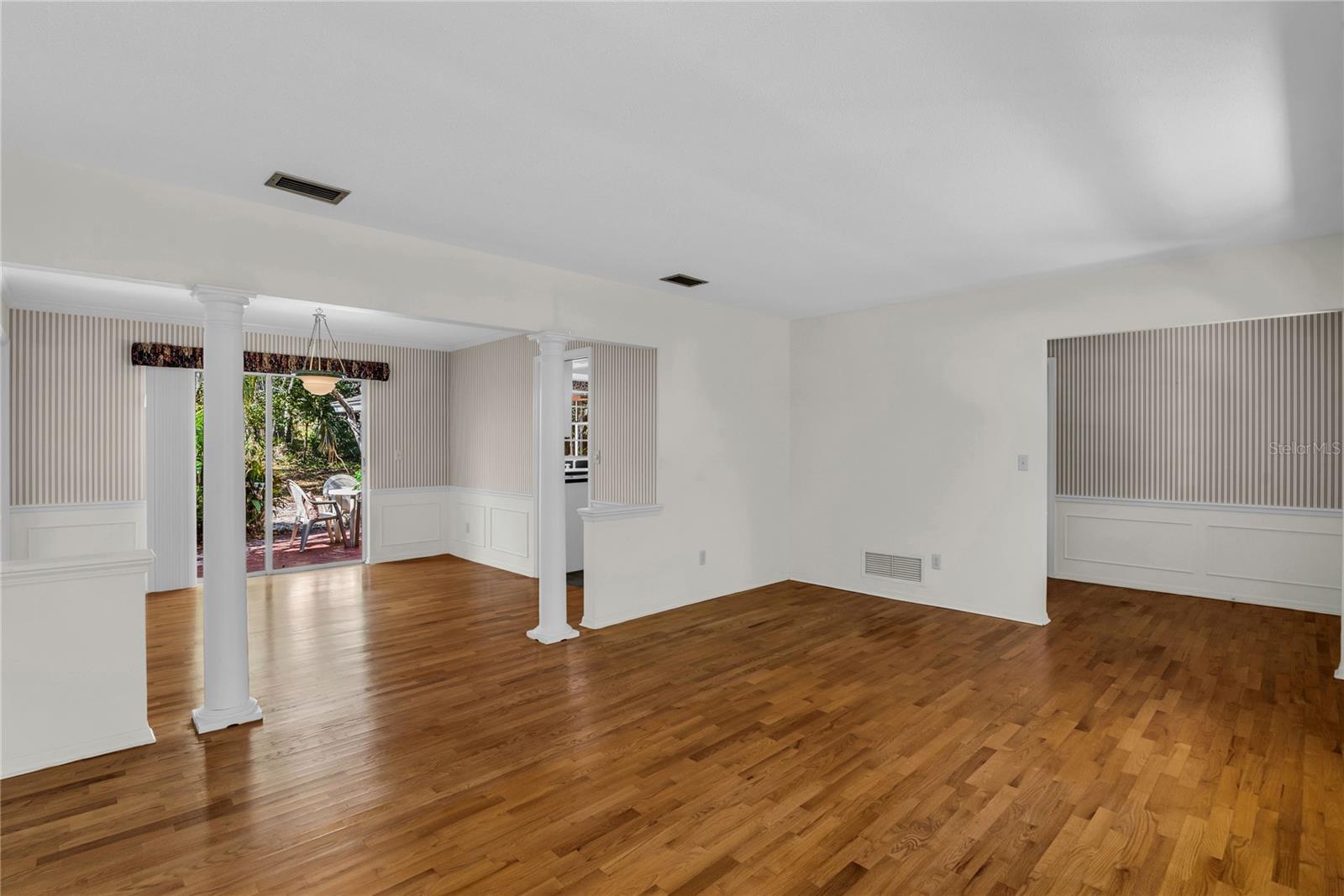 Image 10 of 53 For 1620 Summerlin Avenue