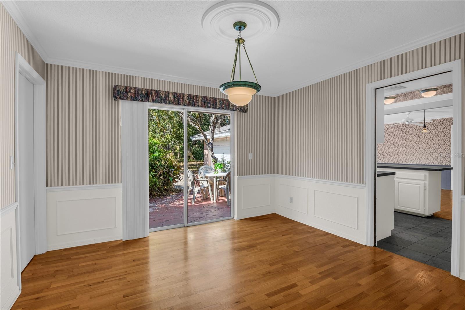 Image 13 of 53 For 1620 Summerlin Avenue