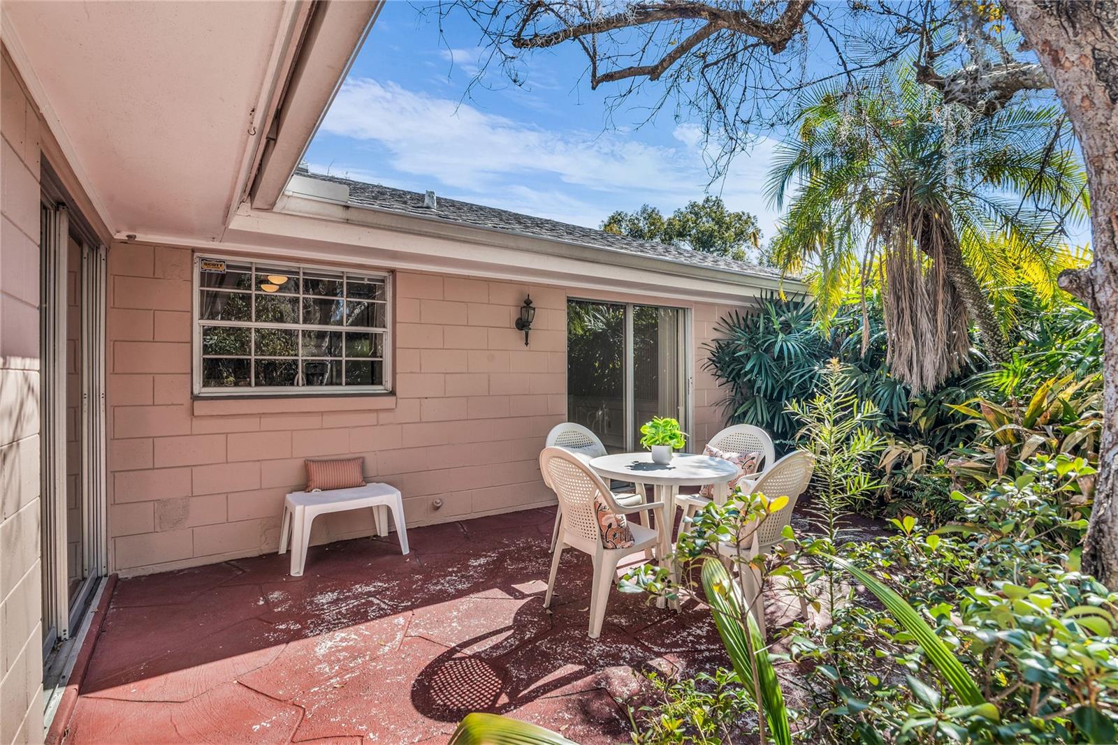 Image 21 of 53 For 1620 Summerlin Avenue