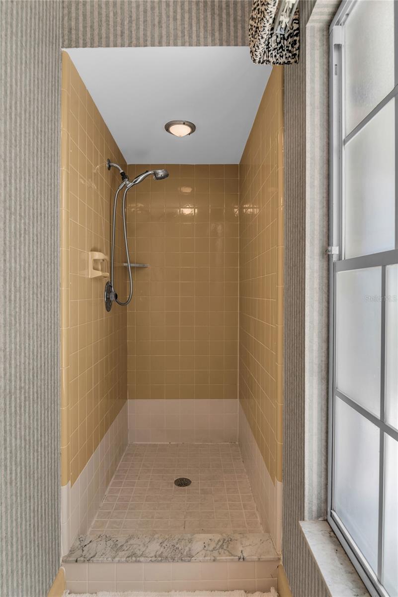 Image 29 of 53 For 1620 Summerlin Avenue