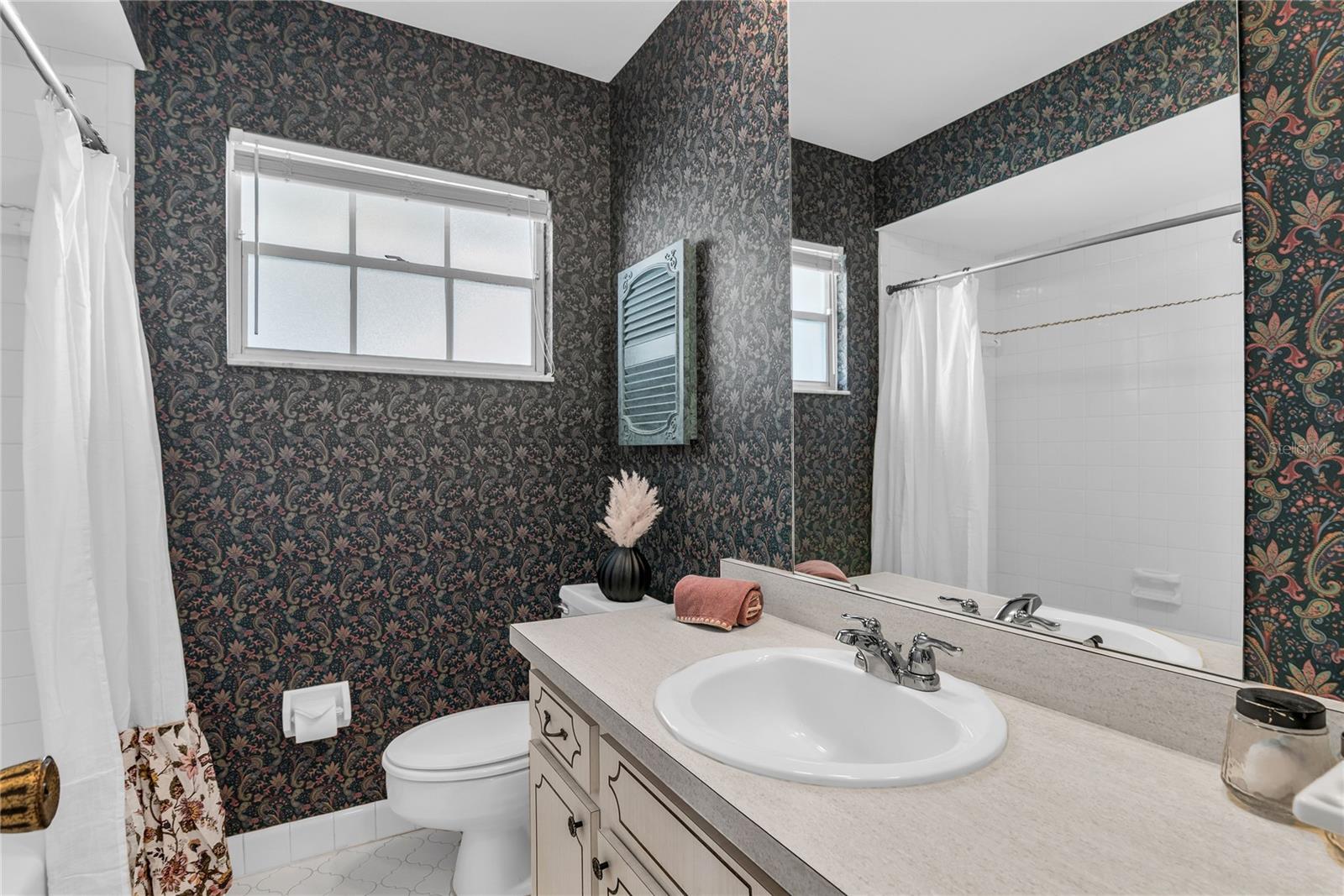 Image 38 of 53 For 1620 Summerlin Avenue