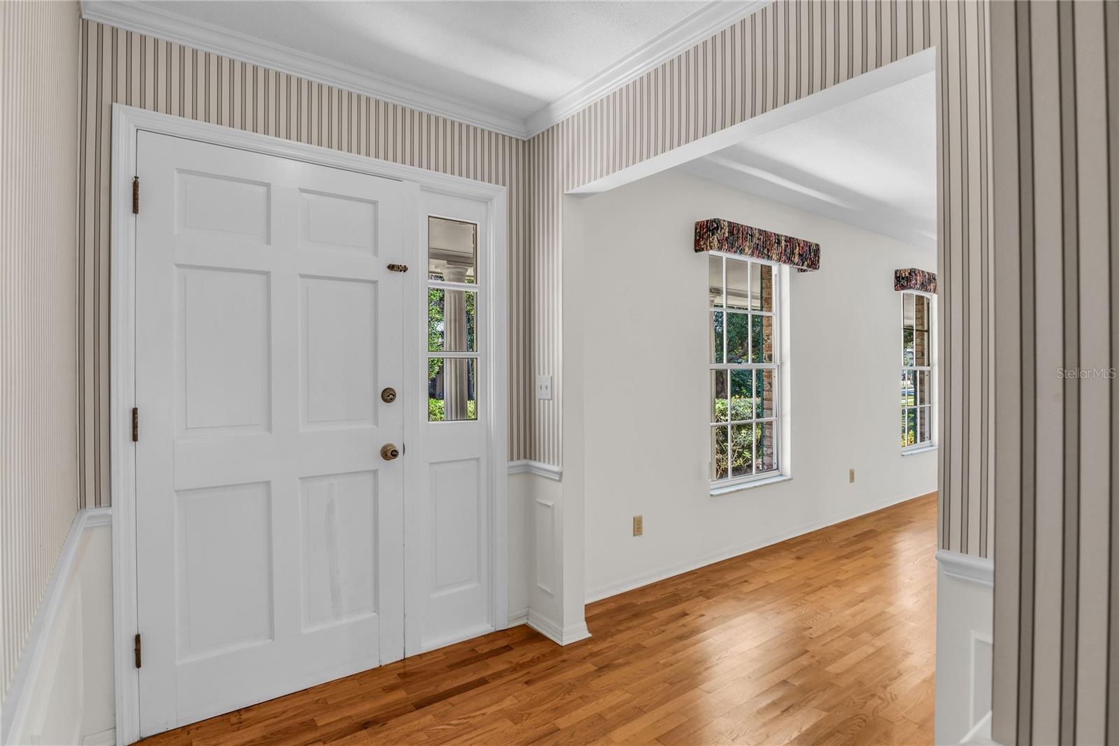 Image 6 of 53 For 1620 Summerlin Avenue