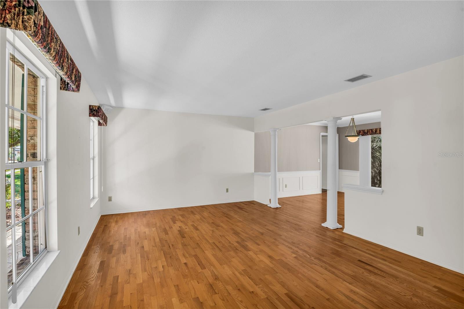 Image 9 of 53 For 1620 Summerlin Avenue