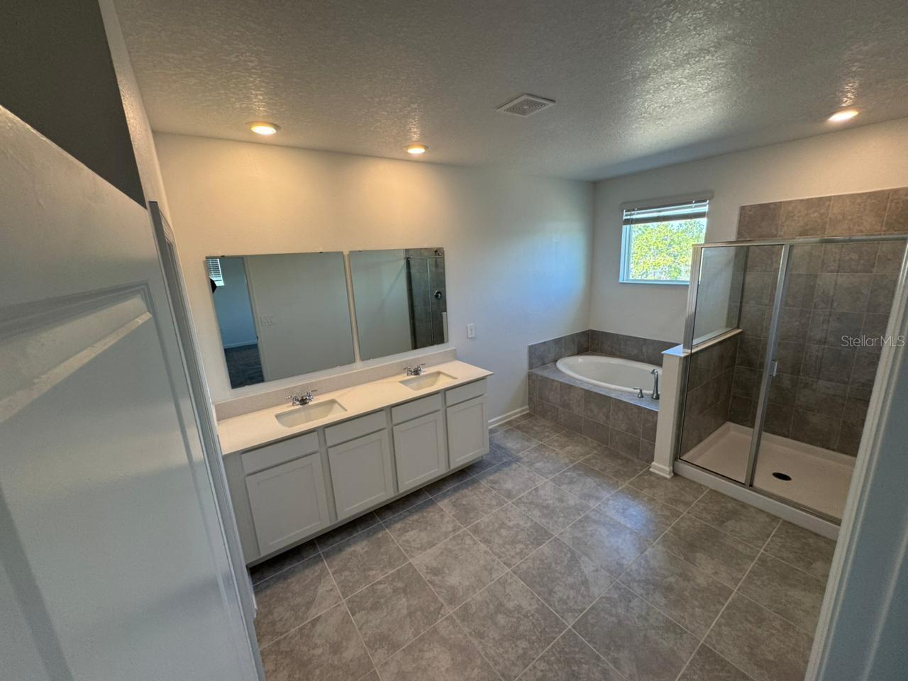 Image 15 of 38 For 93 Nine Iron Drive