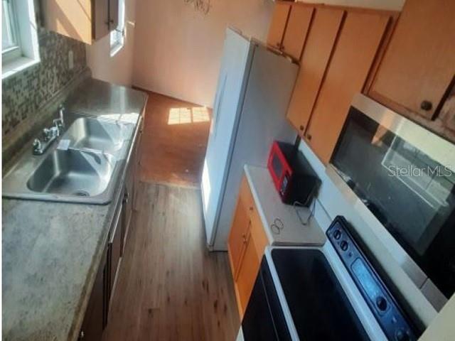 Image 4 of 9 For 306 Watson Avenue