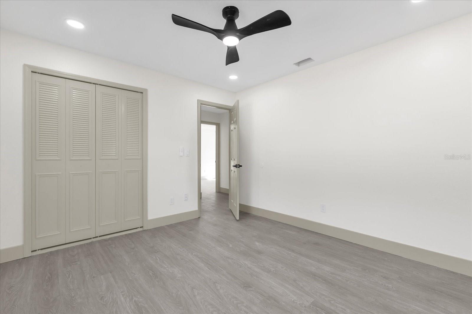 Image 19 of 34 For 12 Horseman Cove