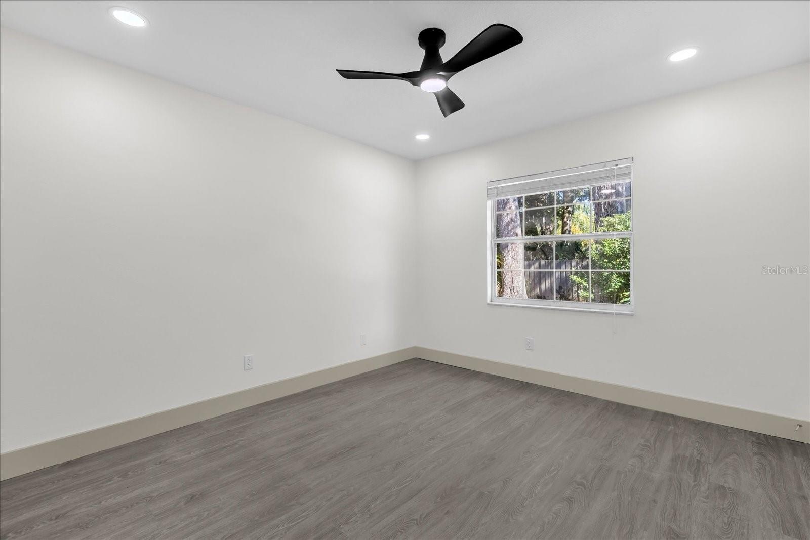 Image 20 of 34 For 12 Horseman Cove