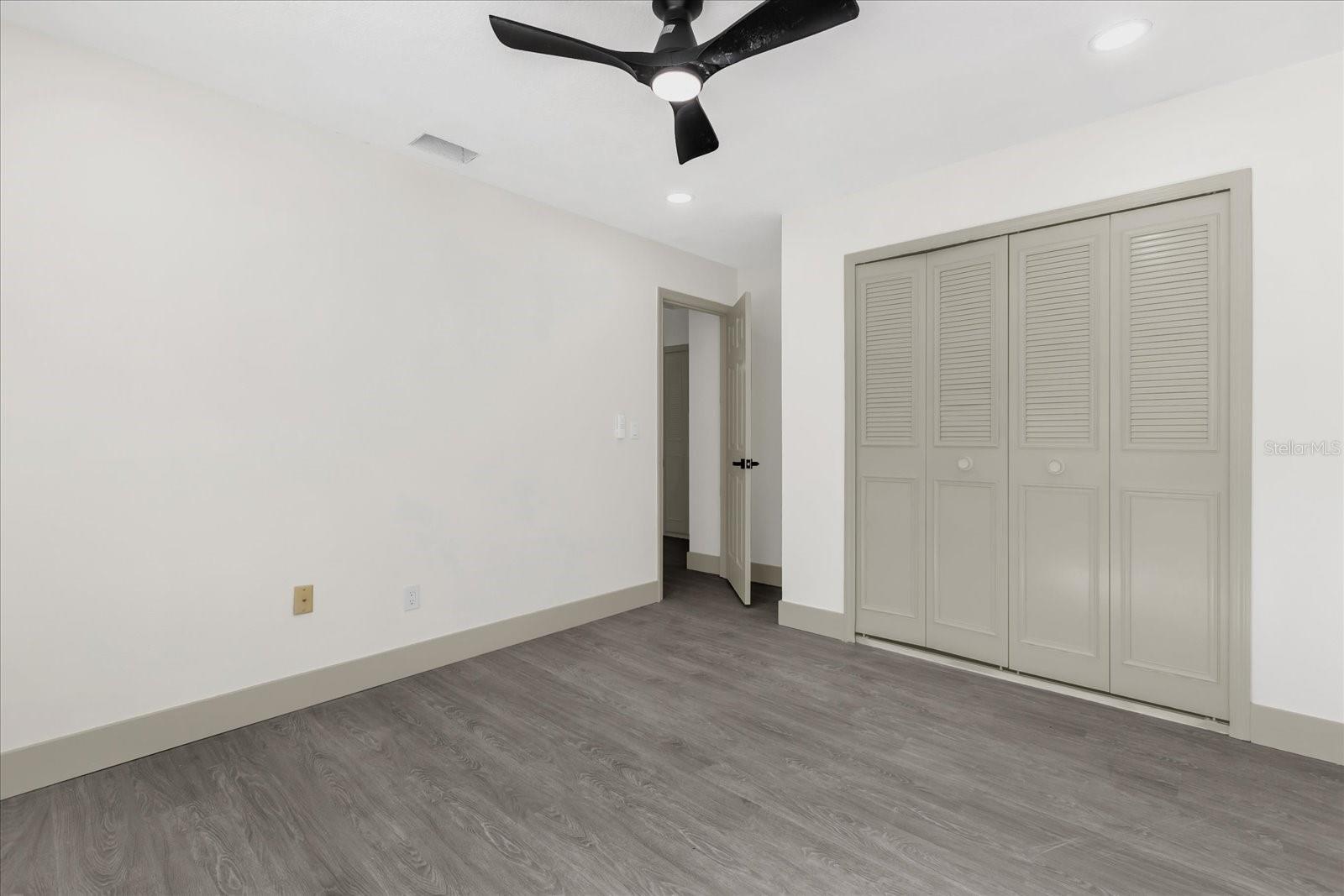 Image 23 of 34 For 12 Horseman Cove