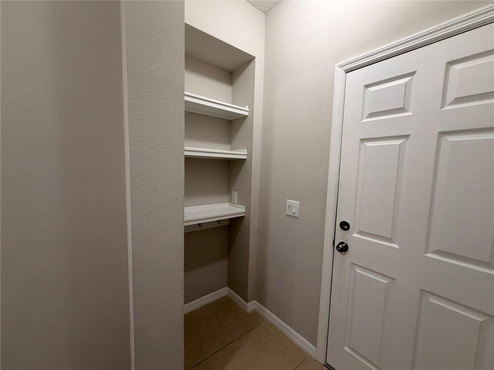 Image 12 of 26 For 8125 Graycliff Avenue