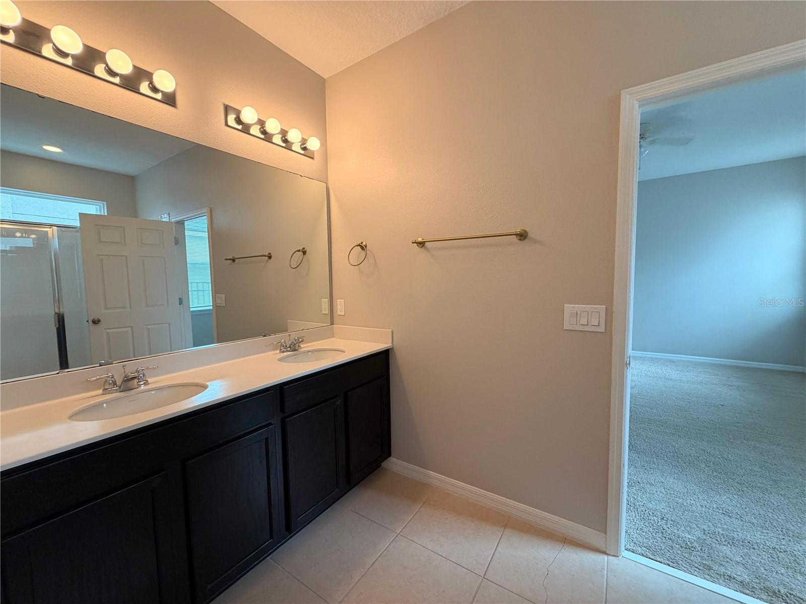 Image 17 of 26 For 8125 Graycliff Avenue